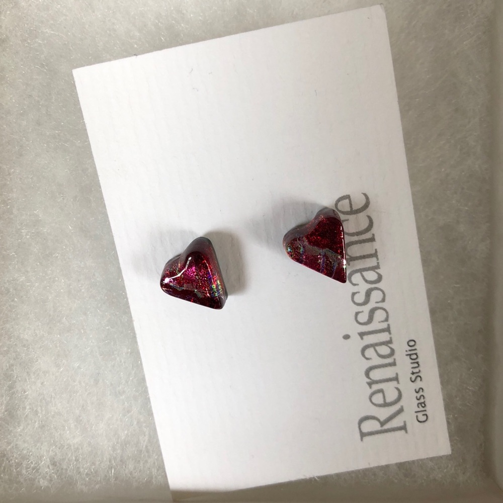 Artisanal handmade Red Hearts Glass Earrings. NWT
